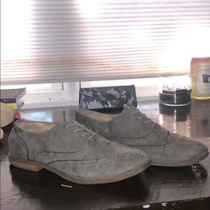 Gray oxfords